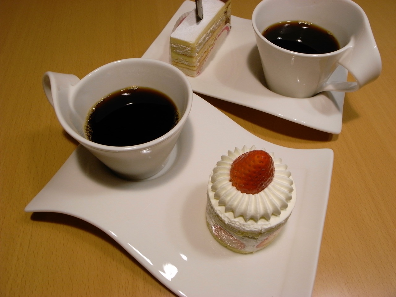 ヴィタメールでケーキ二つ